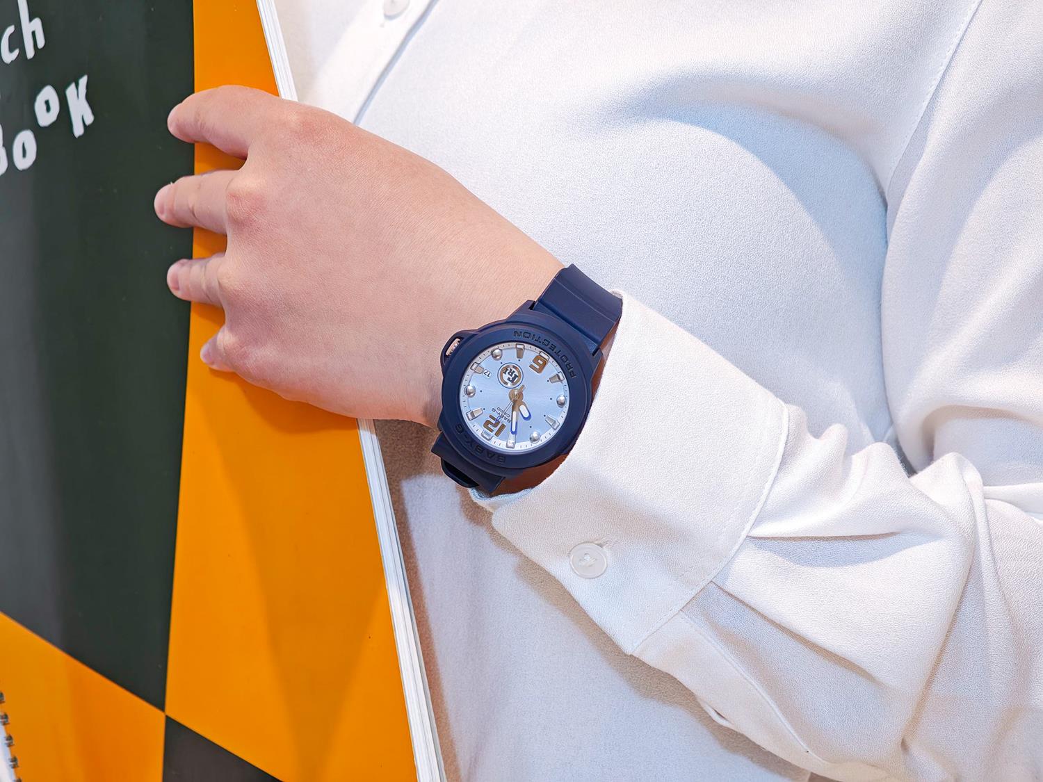 カシオ BABY-G BGA-15K-2AJR BABY-G+PLUS チャームになるホルダー付 秒針付き CASIO ベビーG 公式サイト掲載店【0426】※4月17日発売予定【店頭受取可能商品】