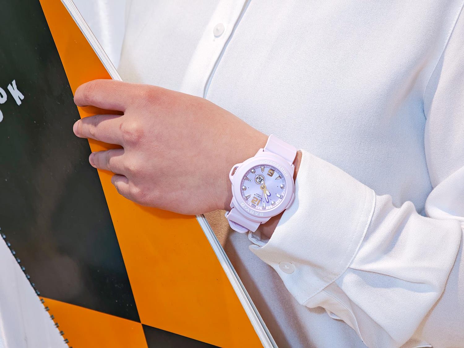 カシオ BABY-G BGA-15K-6AJR BABY-G+PLUS チャームになるホルダー付 秒針付き CASIO ベビーG 公式サイト掲載店【0426】※4月17日発売予定【店頭受取可能商品】