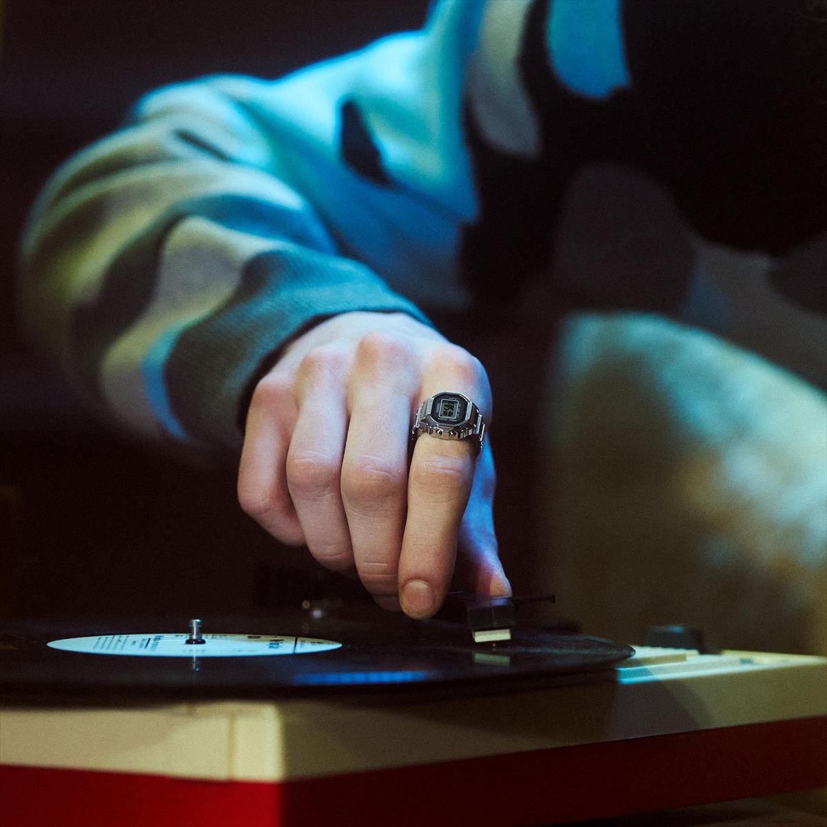 カシオ リングウオッチ CRW-001-1JR カシオウオッチ50周年記念 デジタル 時計 CASIO 【1224】【店頭受取可能商品】【cx01】