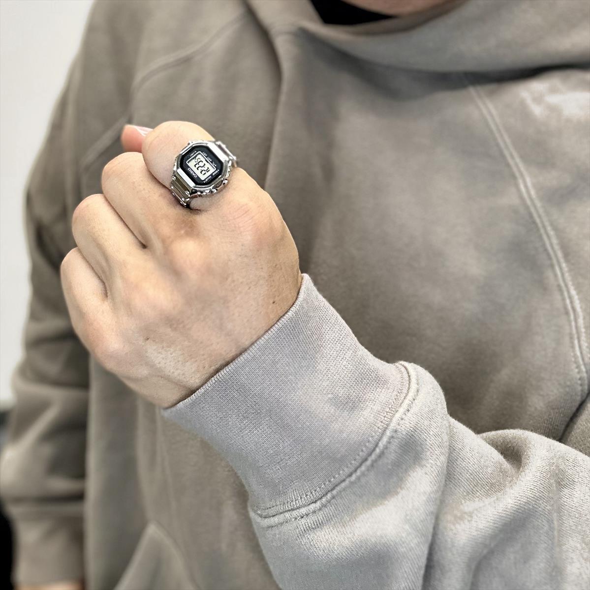 カシオ リングウオッチ CRW-001-1JR デジタル 指輪 時計 CASIO 【0625】【再販分／送料別】【店頭受取可能商品】【cx01】