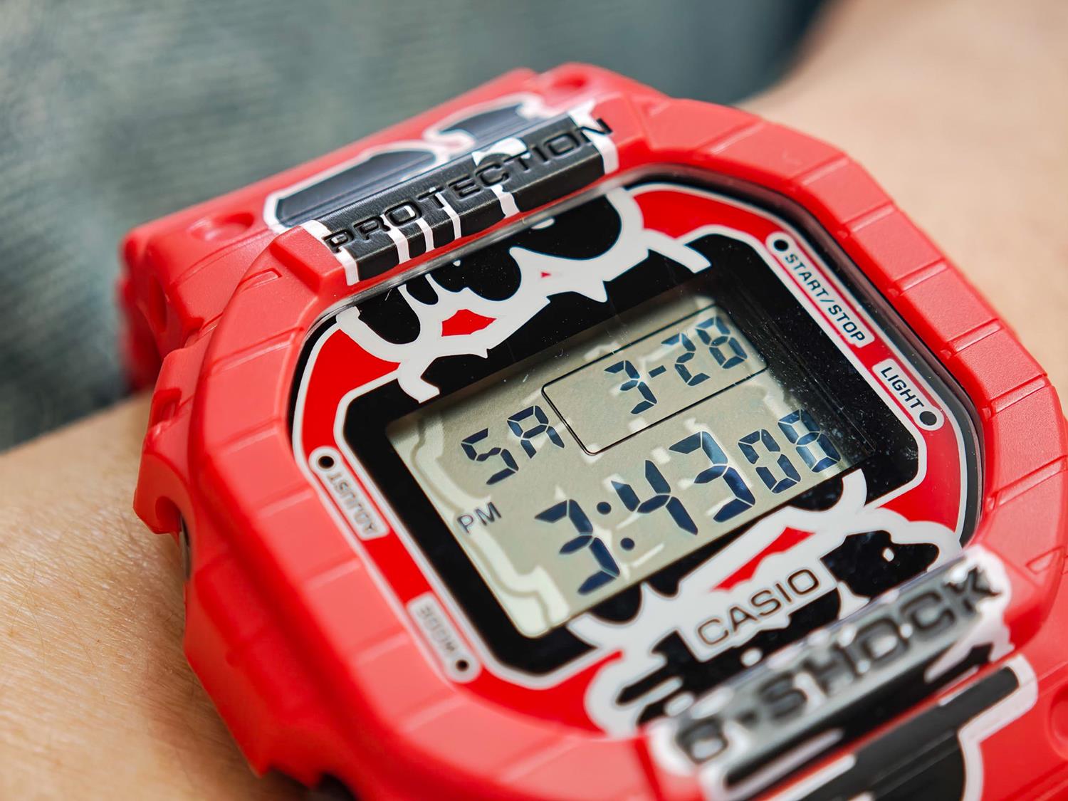 カシオ G-SHOCK DW-5600AKA-4JR 赤提灯 日本の酒場文化 バイオマスプラスチック 5年電池 日本製 ジーショック 5600シリーズ 腕時計 メンズ CASIO G-SHOCK公式掲載店【0426】【店頭受取可能商品】