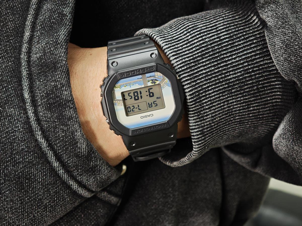カシオ Gショック DW-5600KHFM25-1JR 葛飾北斎 made in Japan 深川万年橋下 CASIO G-SHOCK 公式サイト掲載店【0126】【cx01】【店頭受取可能商品】※SALE対象外商品
