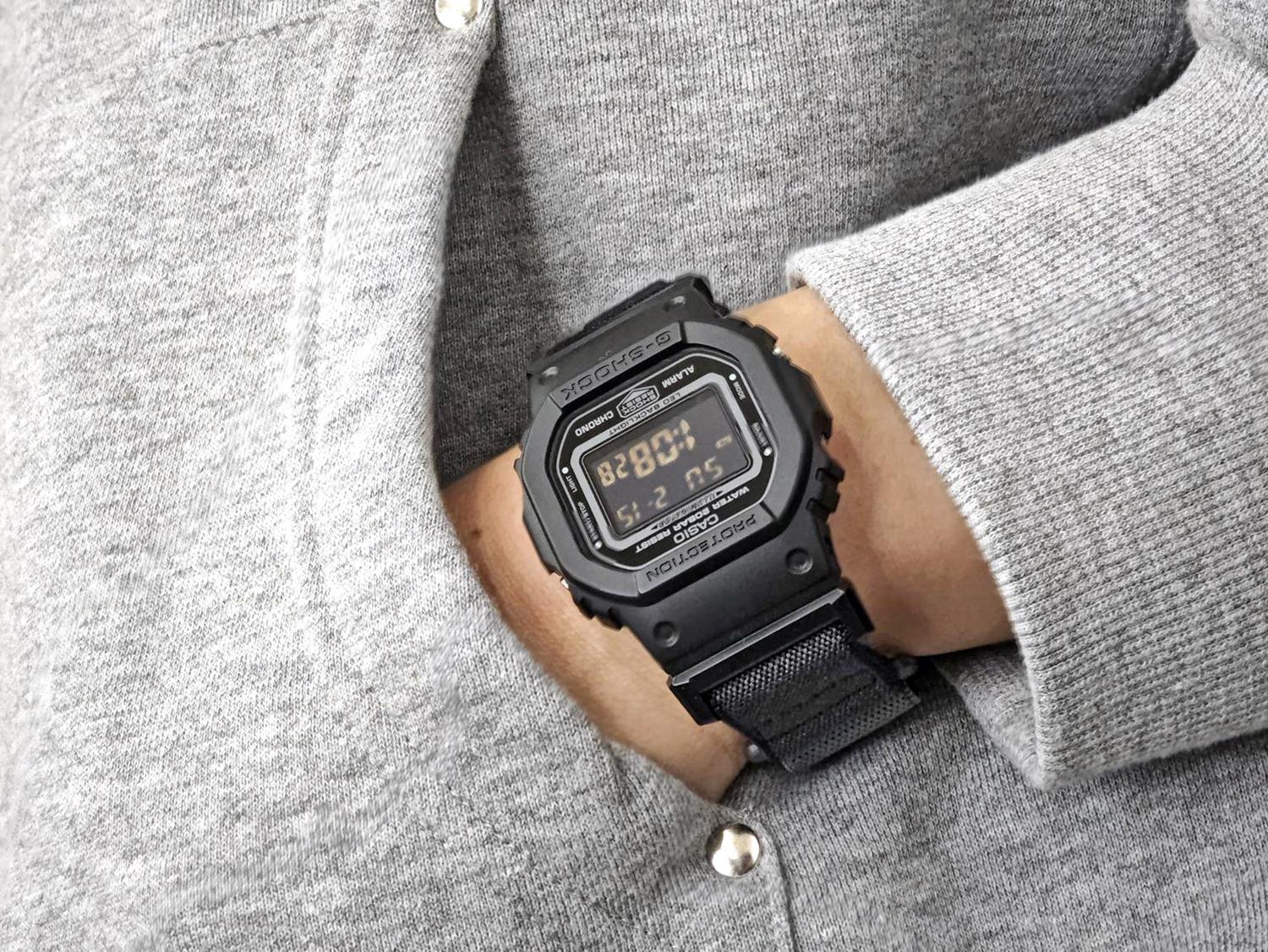 カシオ Gショック NEW CLOTH BANDシリーズ DW-5600MNC-1JF FIDLOCK製マグネットバックル クロスバンド  5600シリーズ CASIO G-SHOCK公式サイト掲載店【0326】