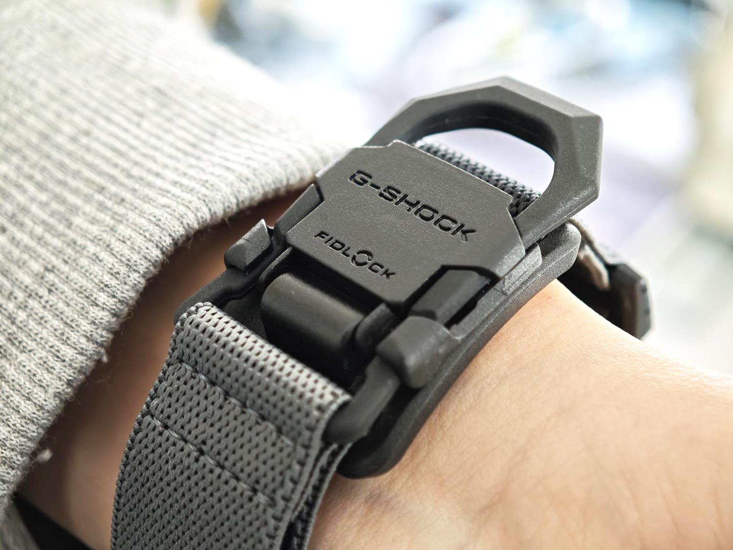 カシオ Gショック NEW CLOTH BANDシリーズ DW-5600MNC-1JF FIDLOCK製マグネットバックル クロスバンド  5600シリーズ CASIO G-SHOCK公式サイト掲載店【0326】