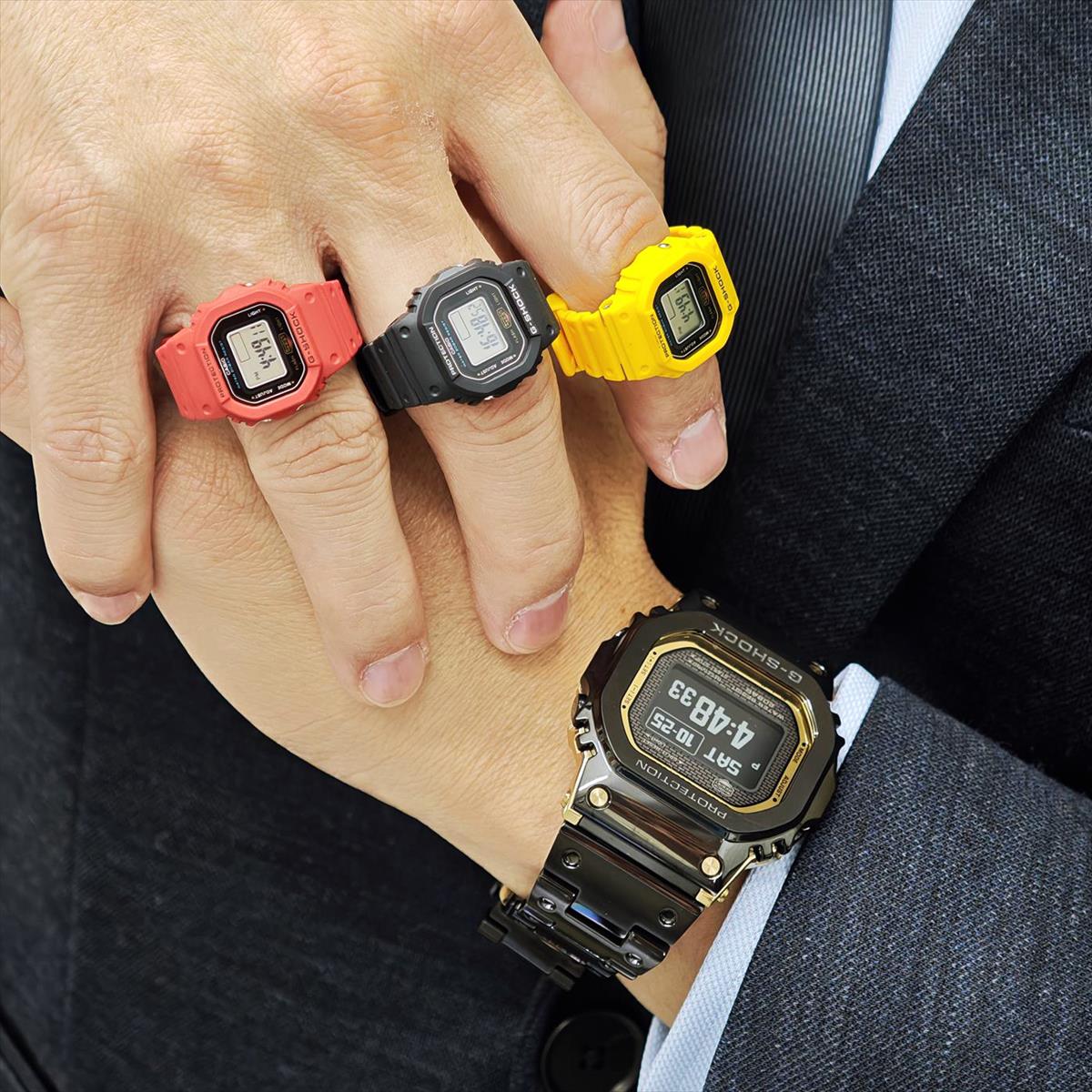 カシオ G-SHOCK nano DWN-5600-9JR 1/10サイズ ミニスクエア 20気圧防水  専用展示台付き イエロー G-SHOCK公式サイト掲載店【1125】【店頭受取可能商品】