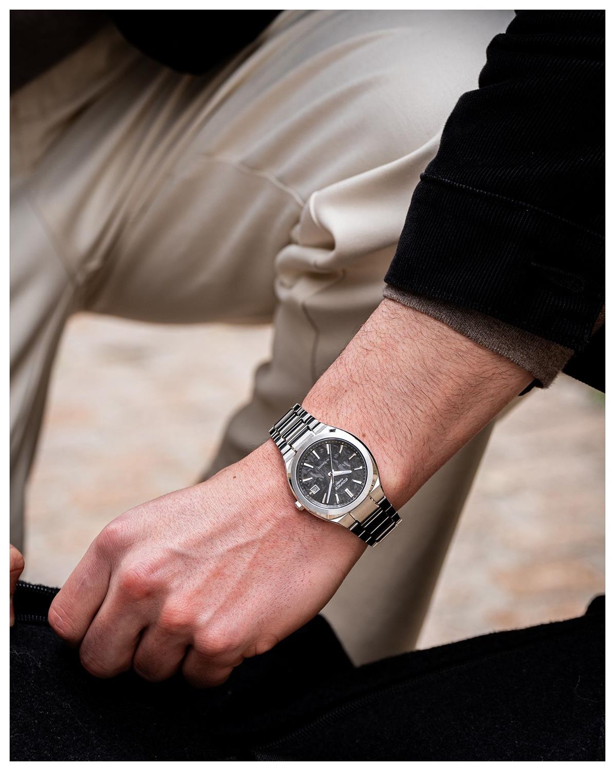 カシオ エディフィス CASIO EDIFICE EFK-200CD-1AJF AUTOMATIC 機械式 自動巻き フォージドカーボンダイアル  シースルーバック サファイアガラス メンズ 腕時計 watch ビジネス カジュアル 【0726】
