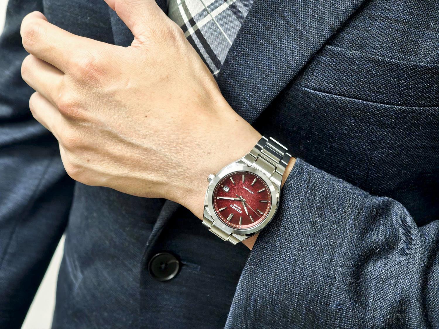 カシオ エディフィス CASIO EDIFICE EFK-200D-4AJF レッド グラデーションダイアル 機械式 自動巻き シースルーバック サファイアガラス メンズ 腕時計 watch ビジネス カジュアル 【0726】
