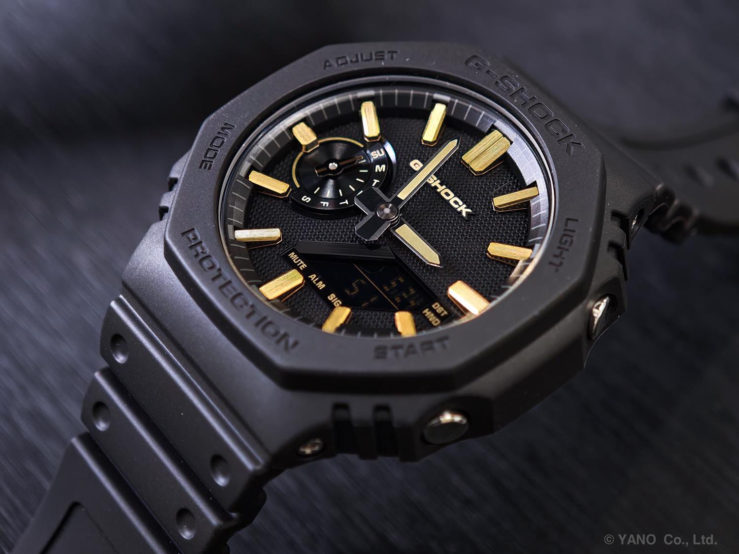 カシオ Gショック GA-2100LXB-1A9JF LUXE BLACK ゴールドアクセント ミニマリズム マットブラック 2100シリーズ 再解釈 CASIO G-SHOCK 公式サイト掲載店【0626】※6月19日発売【店頭受取可能商品】