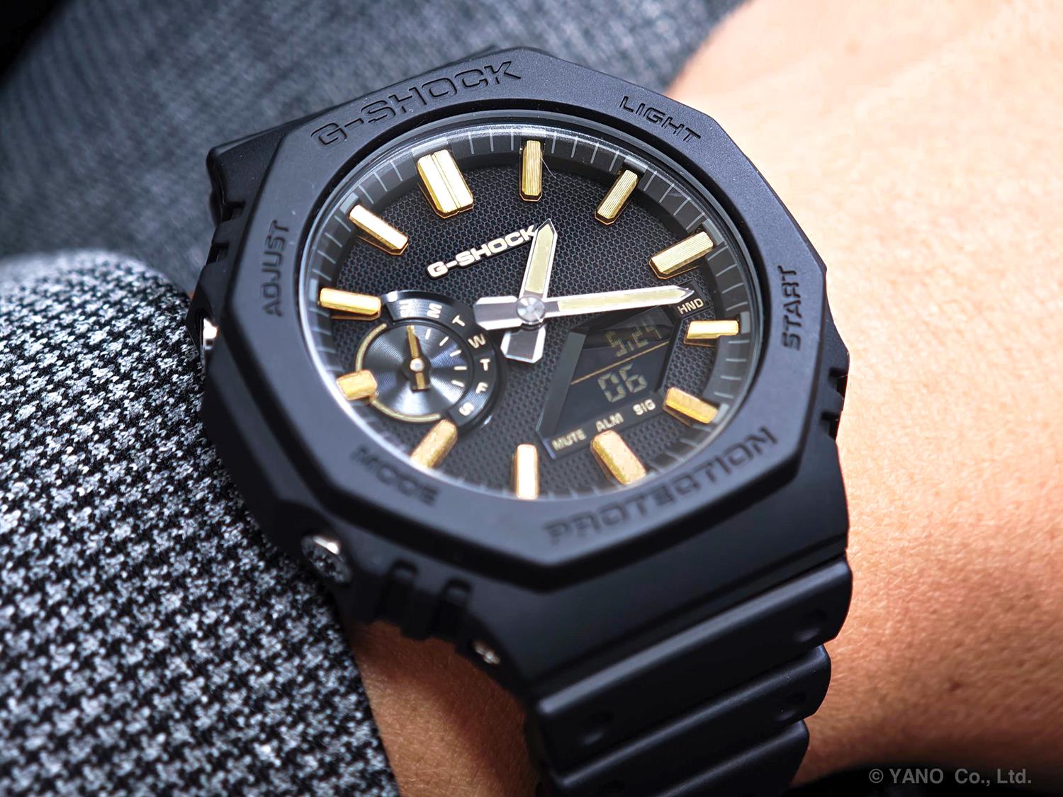 カシオ Gショック GA-2100LXB-1A9JF LUXE BLACK ゴールドアクセント ミニマリズム マットブラック 2100シリーズ 再解釈 CASIO G-SHOCK 公式サイト掲載店【0626】※6月19日発売【店頭受取可能商品】