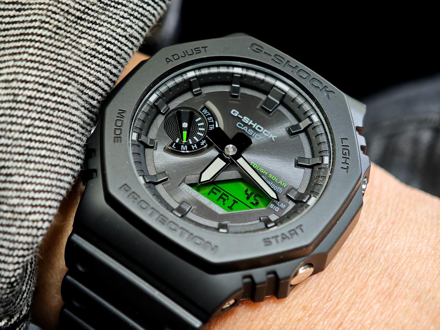 カシオ G-SHOCK GA-B2100BEG-1AJF BLACK AND ELECTRO GREEN ブラック エレクトログリーン  Bluetooth連携 2100シリーズ ジーショック 腕時計 メンズ CASIO G-SHOCK公式掲載店【0426】【店頭受取可能商品】