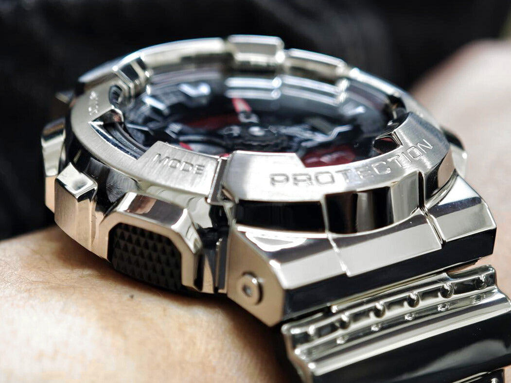 カシオ Gショック アイコニックスタイル GM-110YRA-8AJF シルバーメタルベゼル レッド液晶 ファインメタリックシリーズ Iconic Styles CASIO G-SHOCK 公式サイト掲載店【0226】※2月13日発売予定【店頭受取可能商品】