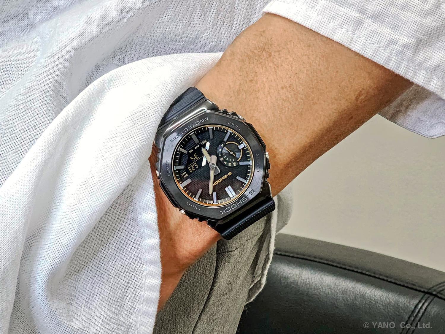 カシオ Gショック GM-2100LXB-1A9JF LUXE BLACK ゴールドアクセント ミニマリズム メタルベゼル ブラックIP 2100シリーズ 再解釈 CASIO G-SHOCK 公式サイト掲載店【0626】※6月19日発売【店頭受取可能商品】
