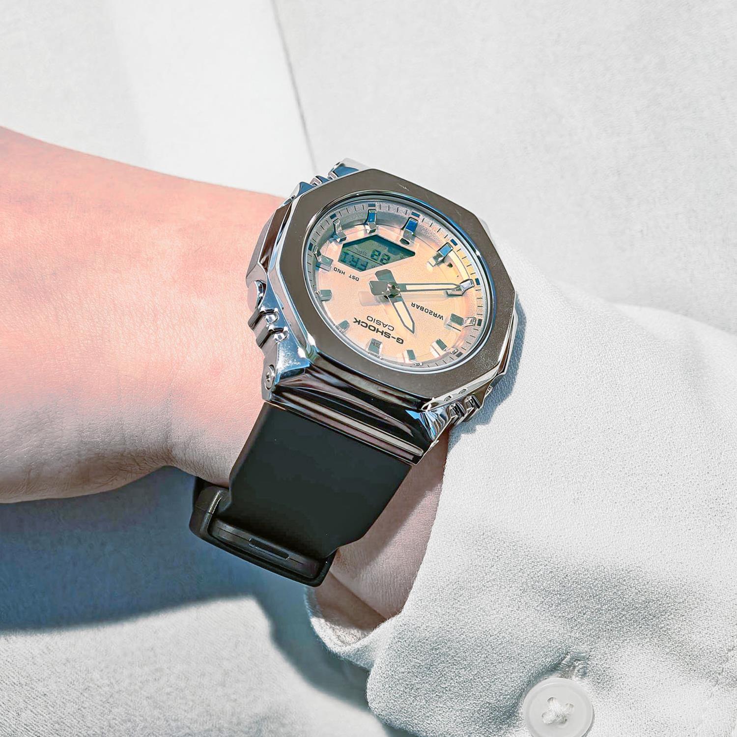 カシオ G-SHOCK GM-S2110SR-1AJF ミッドサイズ メタルベゼル 偏光カラーガラス 2100シリーズ ジーショック 腕時計 メンズ レディース CASIO G-SHOCK公式掲載店【0426】※4月17日発売予定【店頭受取可能商品】