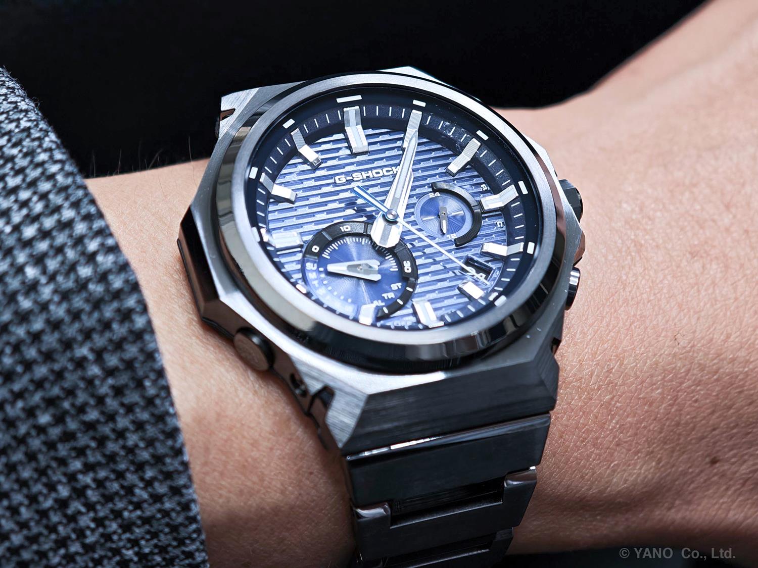 カシオ Gショック G-STEEL GST-B1000BD-2AJF ブラックIP ブルー文字板 タフソーラー Bluetooth メタルバンド メンズ 腕時計  CASIO G-SHOCK公式掲載店【0626】【店頭受取可能商品】