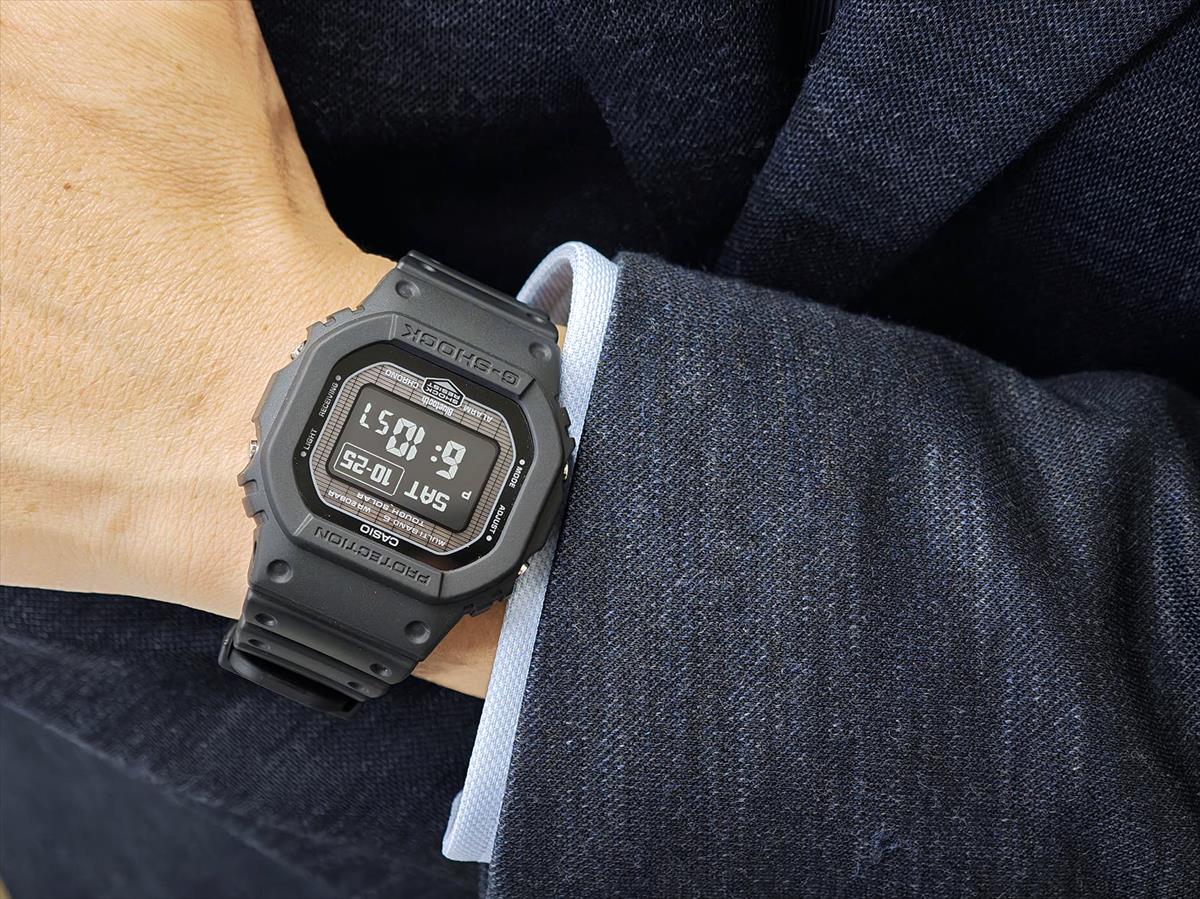 カシオ Gショック GW-BX5600-1A1JF MIP液晶 フォント切替 電波