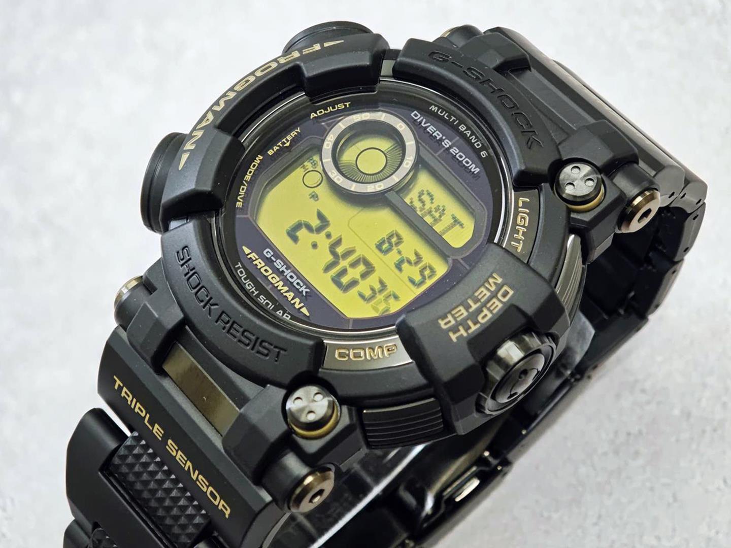 カシオ Gショック MASTER OF G FROGMAN GWF-D1000BC-1JF 電波ソーラー 水深計 ISO200m潜水用防水 コンポジットバンド サファイアガラス メンズ 腕時計 watch ダイバーズウォッチ G-SHOCK 公式サイト掲載店【0926】※9月25日発売予定【店頭受取可能商品】