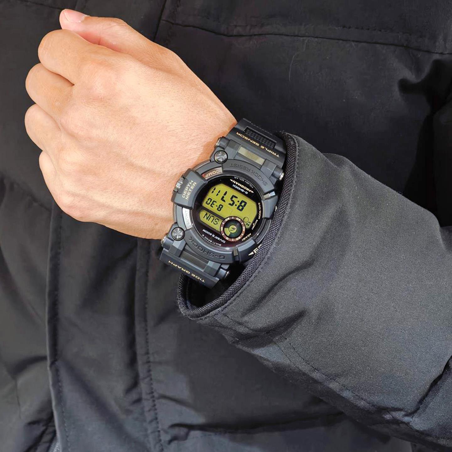 カシオ Gショック MASTER OF G FROGMAN GWF-D1000BC-1JF 電波ソーラー 水深計 ISO200m潜水用防水 コンポジットバンド サファイアガラス メンズ 腕時計 watch ダイバーズウォッチ G-SHOCK 公式サイト掲載店【0926】※9月25日発売予定【店頭受取可能商品】