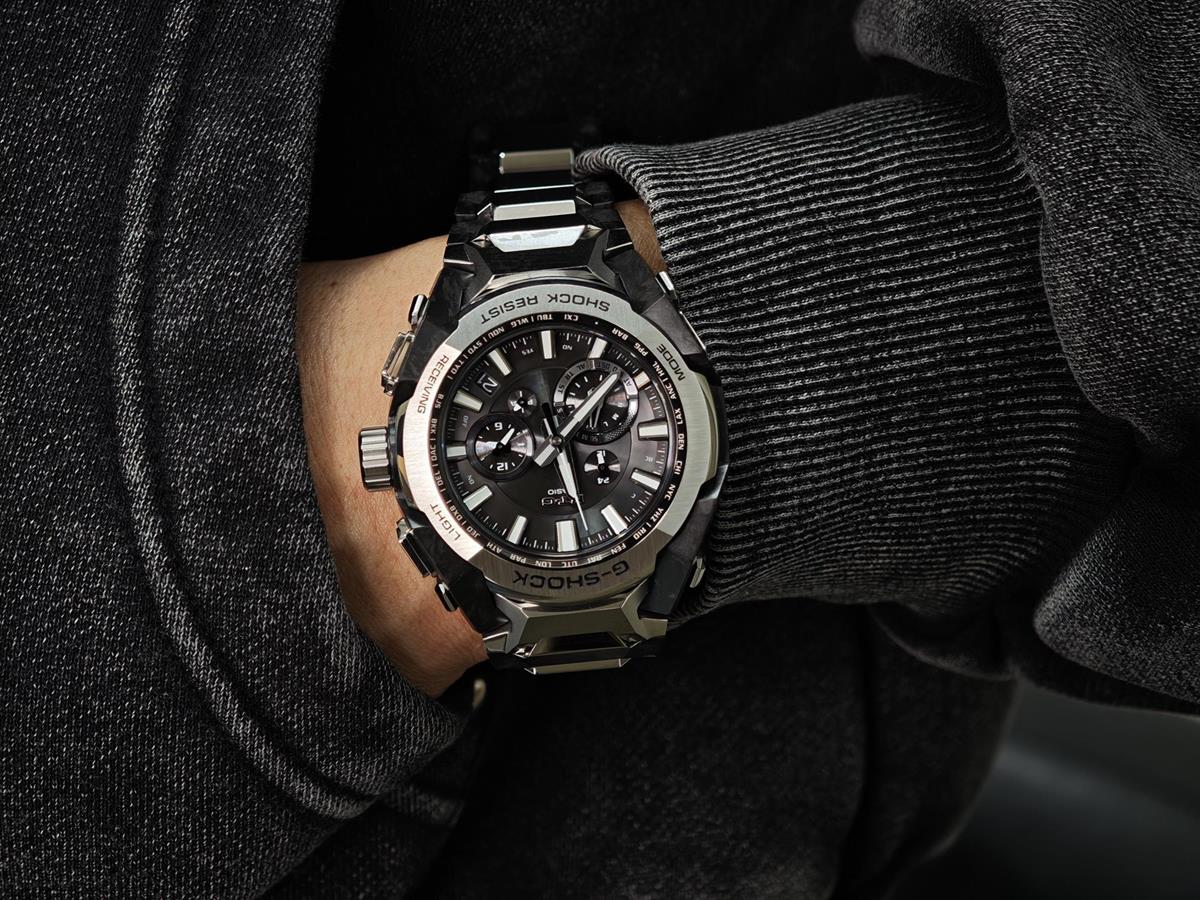 カシオ Gショック MTG-B4000D-1AJF スマホリンク対応 電波ソーラー腕時計 カーボン積層 日本製 山形カシオ CASIO  MT-G G-SHOCK【0126】【rx01】【最長36回無金利ローン】※1月10日発売予定