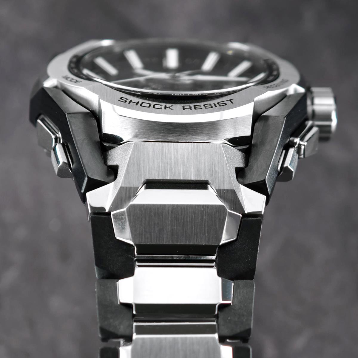 カシオ Gショック MTG-B4000D-1AJF スマホリンク対応 電波ソーラー腕時計 カーボン積層 日本製 山形カシオ CASIO  MT-G G-SHOCK【0126】【rx01】【最長36回無金利ローン】※1月10日発売予定