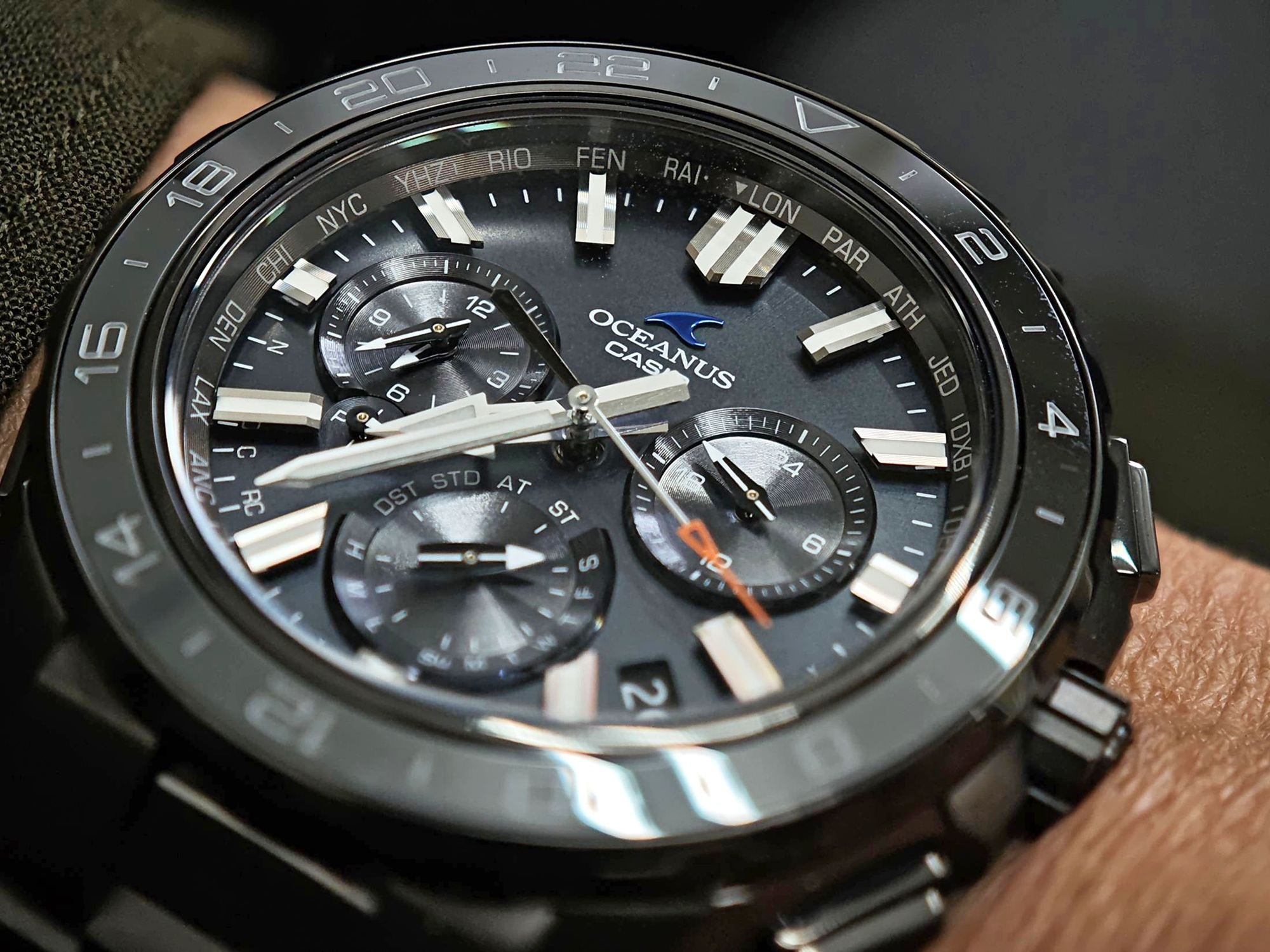 カシオ OCEANUS オシアナス OCW-P3000B-1AJF CACHALOT カシャロ 電波ソーラー Bluetooth チタン タイムゾーンナビゲーター 腕時計 国内正規品【1026】※10月16日発売予定【店頭受取可能商品】