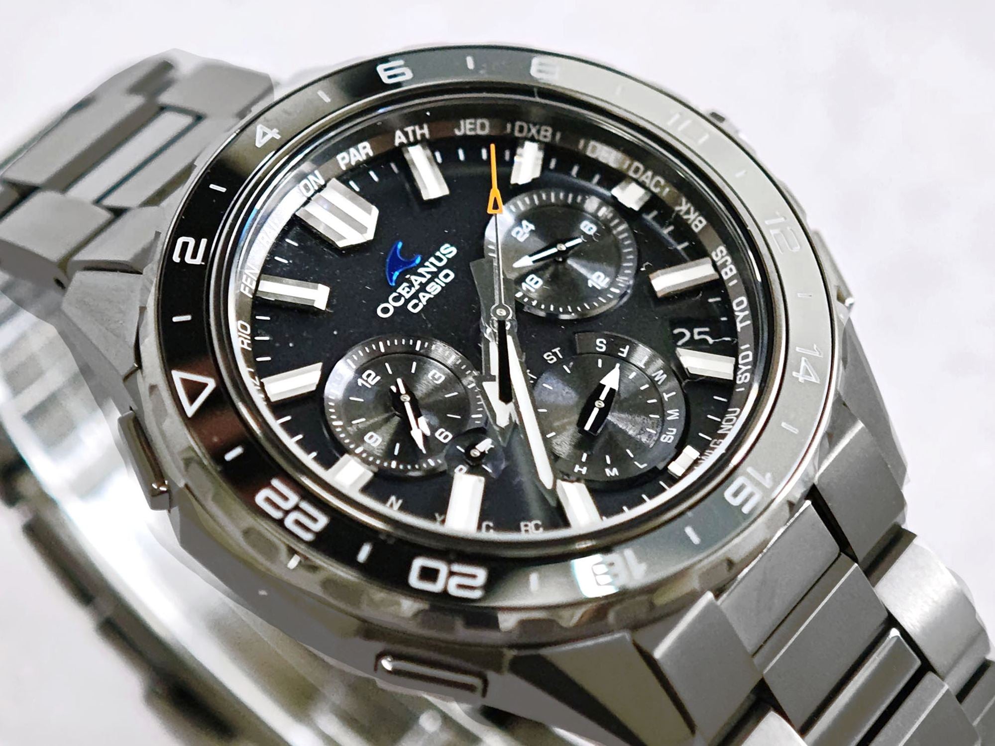 カシオ OCEANUS オシアナス OCW-P3000B-1AJF CACHALOT カシャロ 電波ソーラー Bluetooth チタン タイムゾーンナビゲーター 腕時計 国内正規品【1026】※10月16日発売予定【店頭受取可能商品】