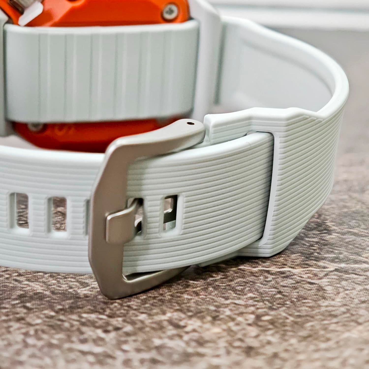 カシオ プロトレック PRO TREK Hiker Line PRJ-01AE-7JR カラビナアタッチメント付属 ソーラー 防水 バイオマスプラスチック アナログ 腕時計 アウトドア キャンプ 登山 トレッキング コンパクト 【0726】※7月10日発売予定