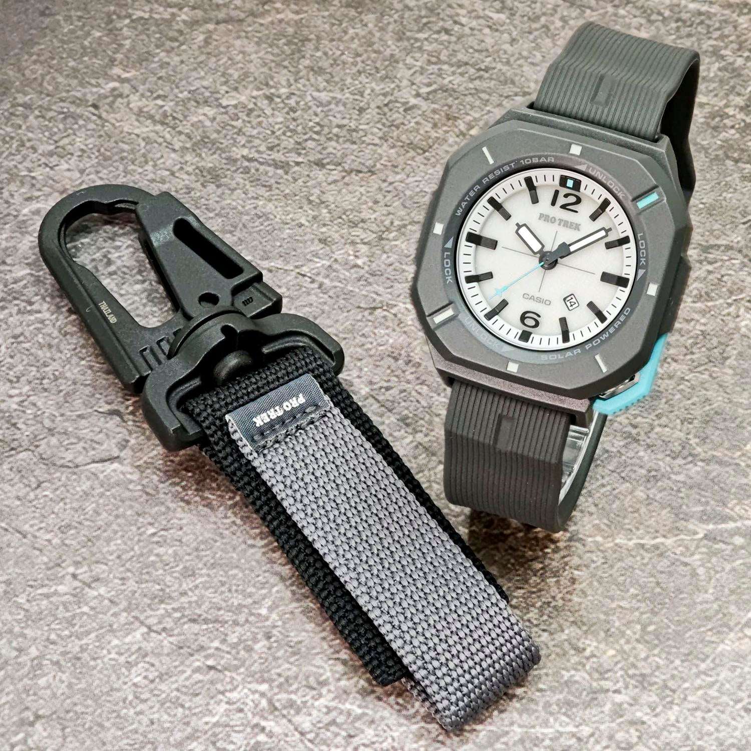カシオ プロトレック PRO TREK Hiker Line PRJ-01AE-8JR カラビナアタッチメント付属 ソーラー 防水 バイオマスプラスチック アナログ 腕時計 アウトドア キャンプ 登山 トレッキング コンパクト 【0726】※7月10日発売予定