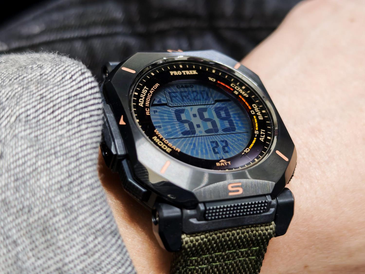 カシオ プロトレック PRW-69YB-3JF 角型デジタル カーキ コーデュラバンド タフソーラー 電波時計 トリプルセンサー クライマーライン 登山 キャンプ CASIO PRO TREK 【0426】