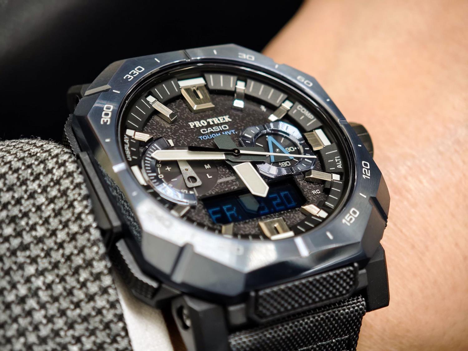 カシオ プロトレック PRW-B1000B-2JF ヨセミテカラー ブルー タフソーラー 電波時計 Bluetooth連携 トリプルセンサー サファイアガラス クライマーライン CASIO PRO TREK 【0426】