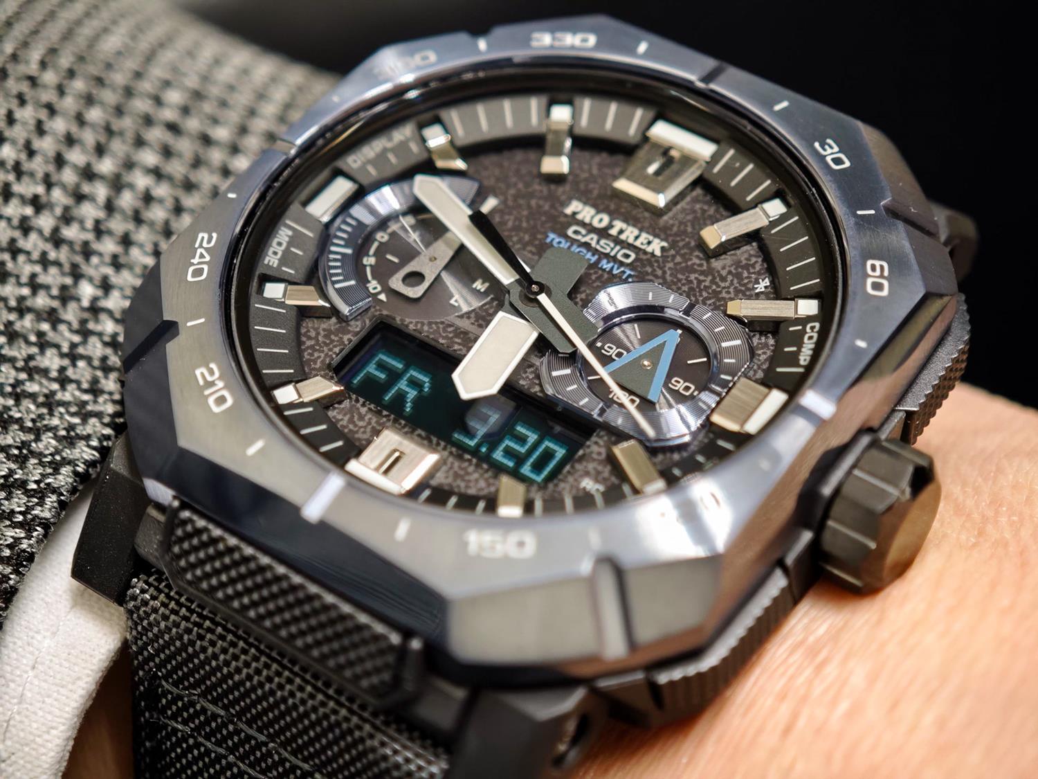 カシオ プロトレック PRW-B1000B-2JF ヨセミテカラー ブルー タフソーラー 電波時計 Bluetooth連携 トリプルセンサー サファイアガラス クライマーライン CASIO PRO TREK 【0426】