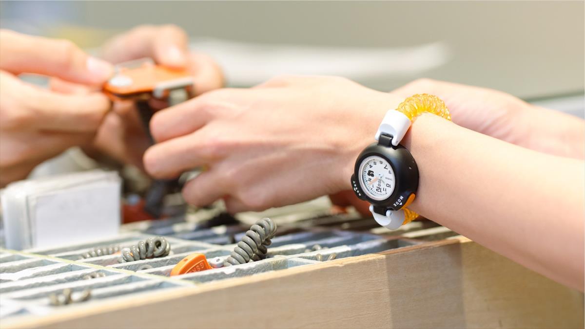 CASIO カシオ "サ時計" SAN-100H-1BJR サウナ専用 腕時計 12分計 5気圧防水 伸縮カールバンド 【cx01】【1025】【店頭受取可能商品】